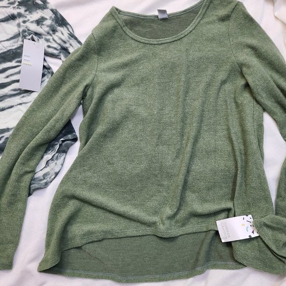 New with tags Girls sz 14-16 zella 2 long sleeve shirts - Picture 4 of 4